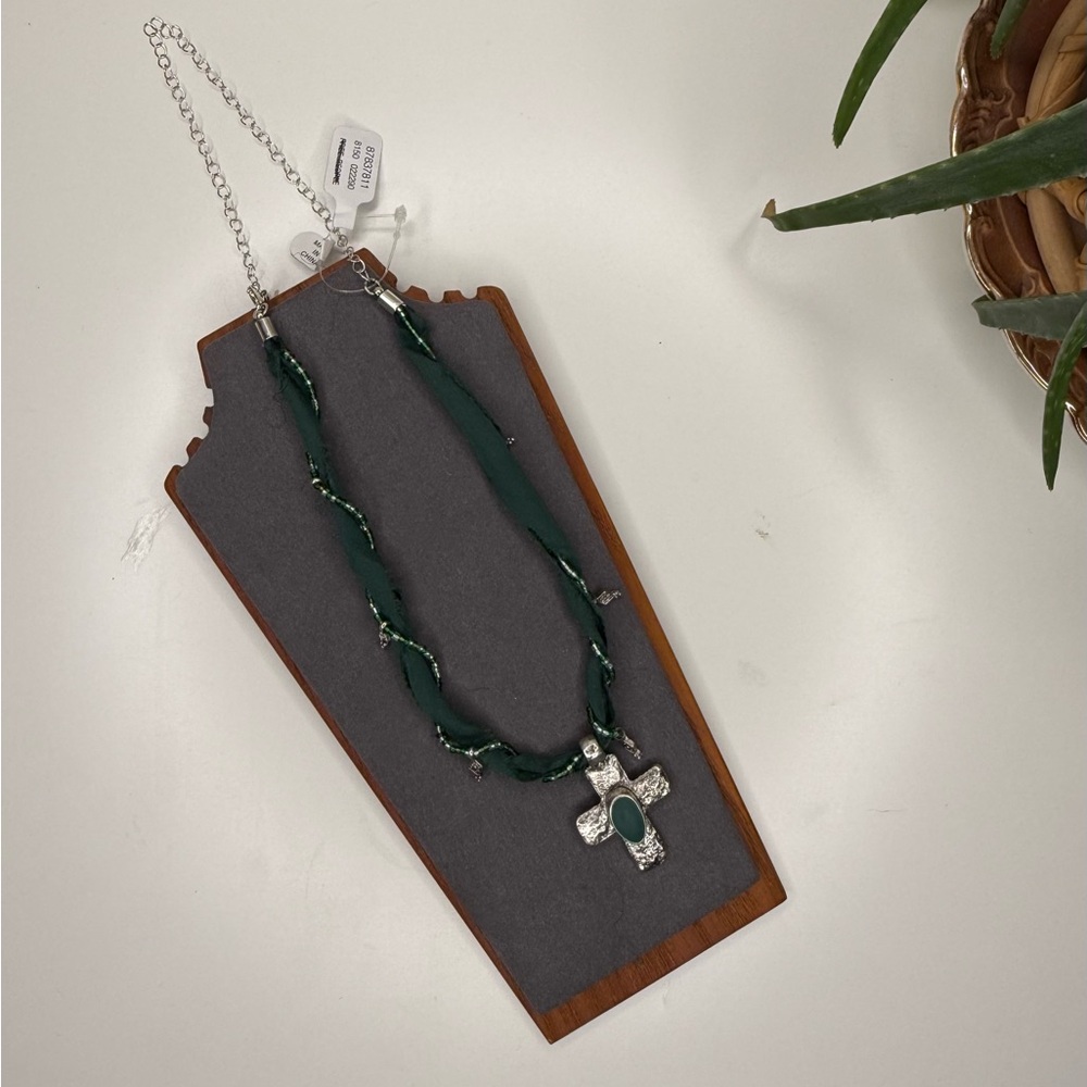 NWT Free People Boho Green Beaded Cross Pendant Long Ribbon Necklace - Picture 6 of 9